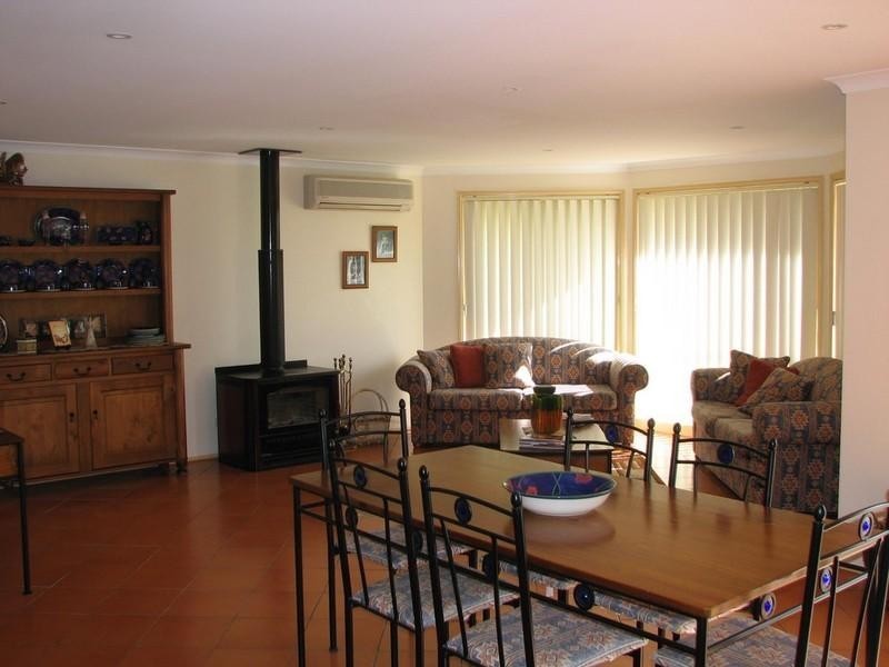 9 Old Racecourse Close, Picton NSW 2571