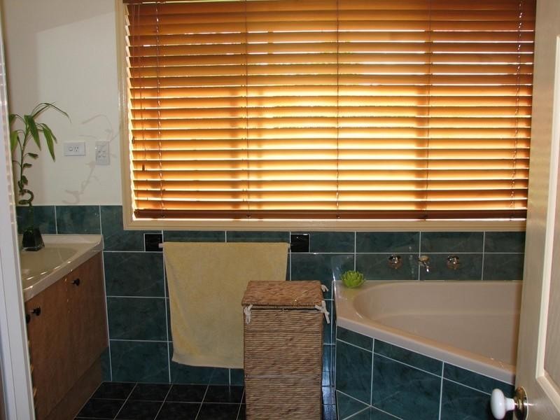 9 Old Racecourse Close, Picton NSW 2571