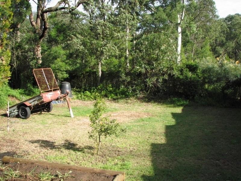 9 Carlton Road, Thirlmere NSW 2572