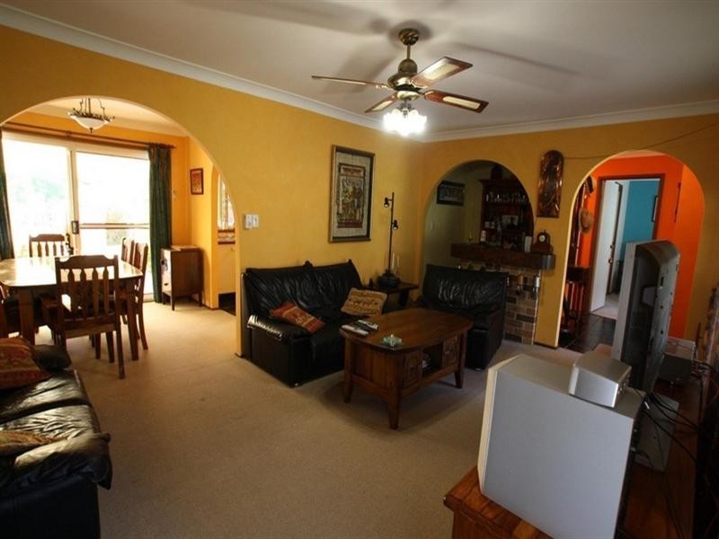 35 Antill Street, Thirlmere NSW 2572