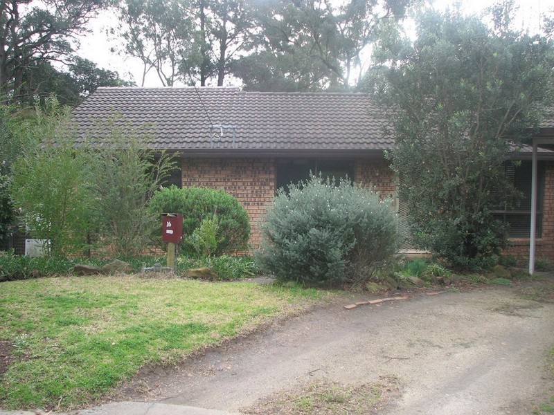 16 Alma Place, Thirlmere NSW 2572