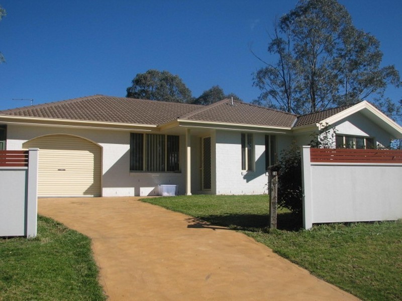 14 Tahmoor Road, Tahmoor NSW 2573