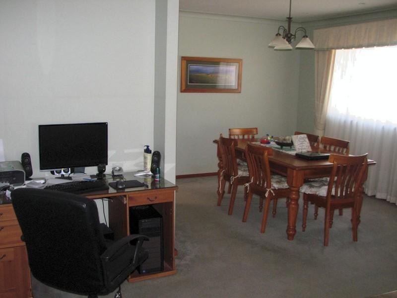 62 Westbourne Avenue, Thirlmere NSW 2572