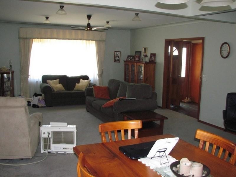 62 Westbourne Avenue, Thirlmere NSW 2572