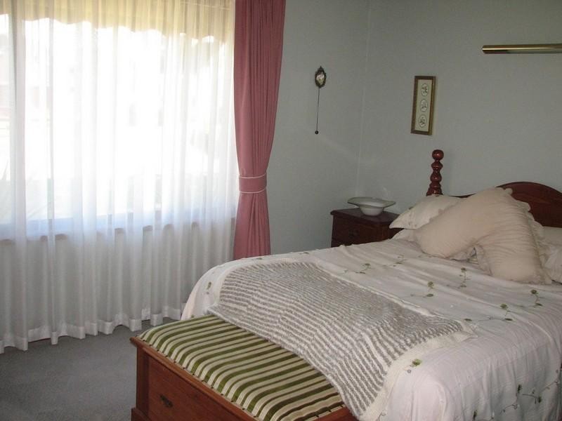 62 Westbourne Avenue, Thirlmere NSW 2572