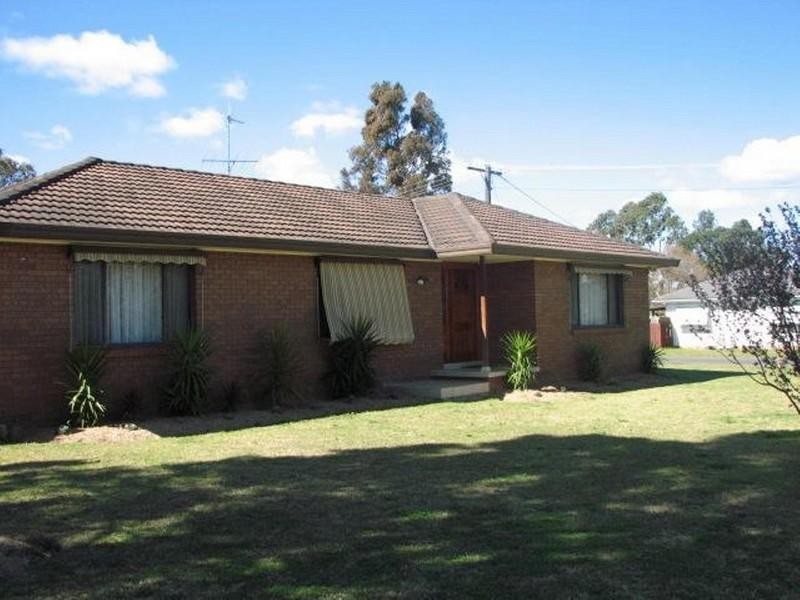 62 Westbourne Avenue, Thirlmere NSW 2572