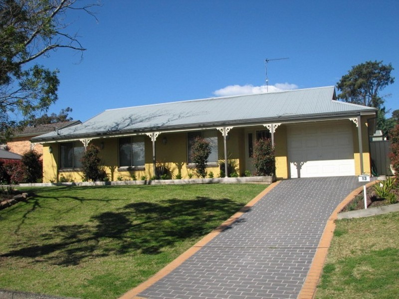 13 Haddon Place, Picton NSW 2571