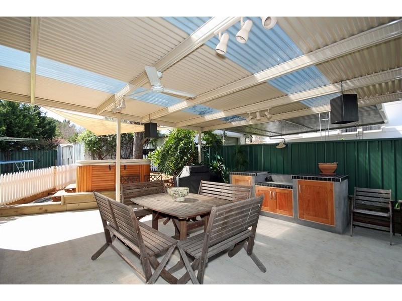 17 Antill Street, Picton NSW 2571