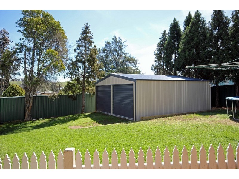 17 Antill Street, Picton NSW 2571