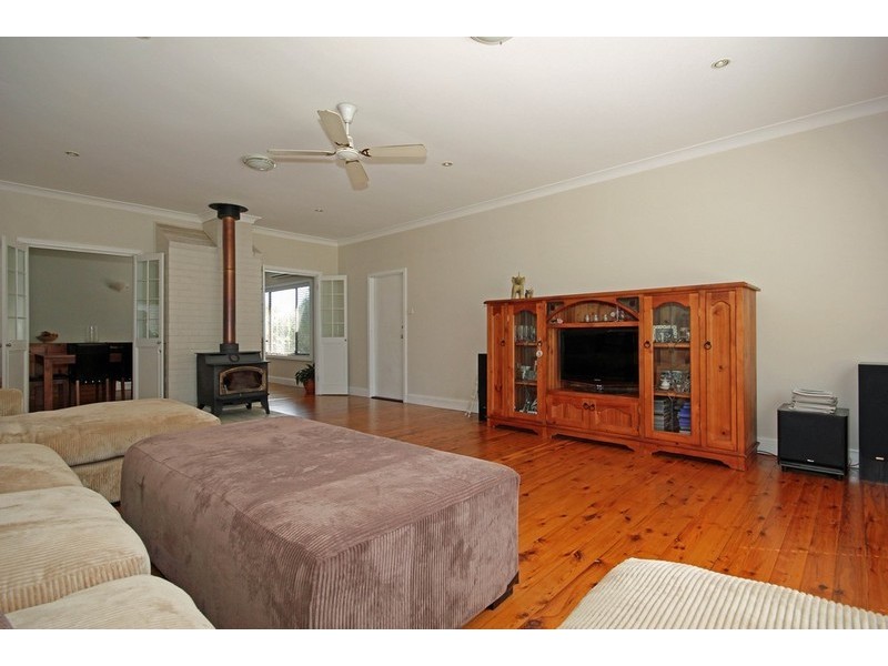 17 Antill Street, Picton NSW 2571