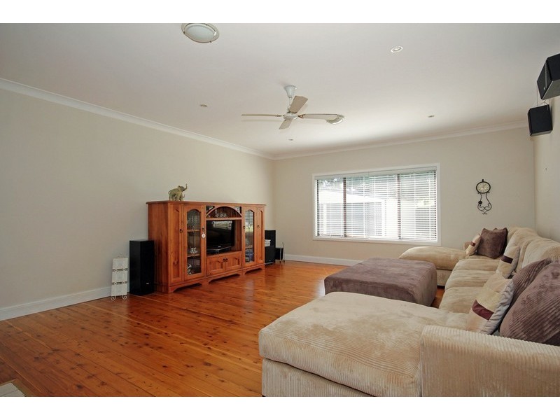 17 Antill Street, Picton NSW 2571
