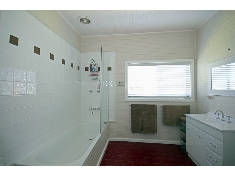 17 Antill Street, Picton NSW 2571