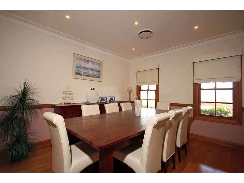 10 Davies Place, Picton NSW 2571