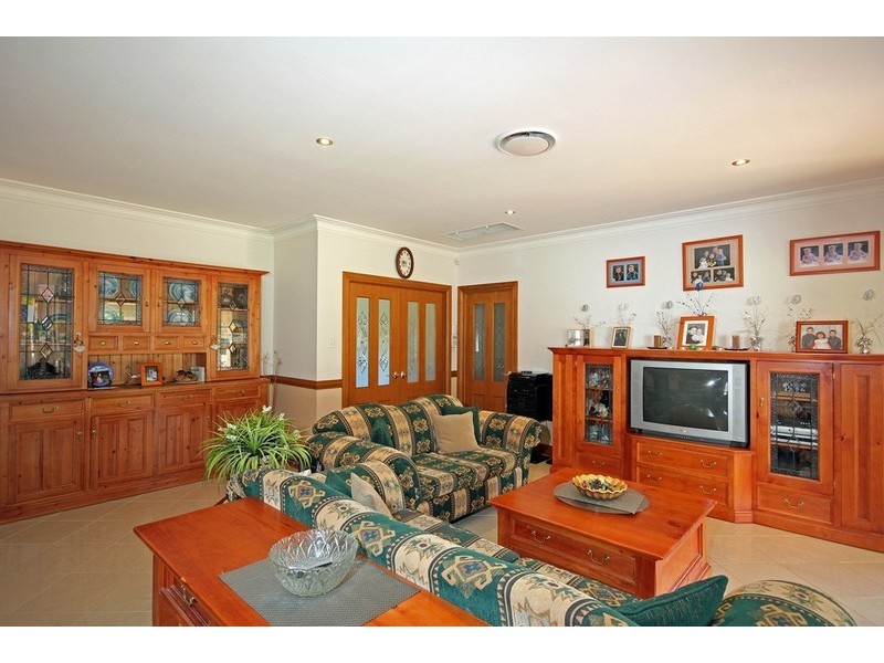 10 Davies Place, Picton NSW 2571