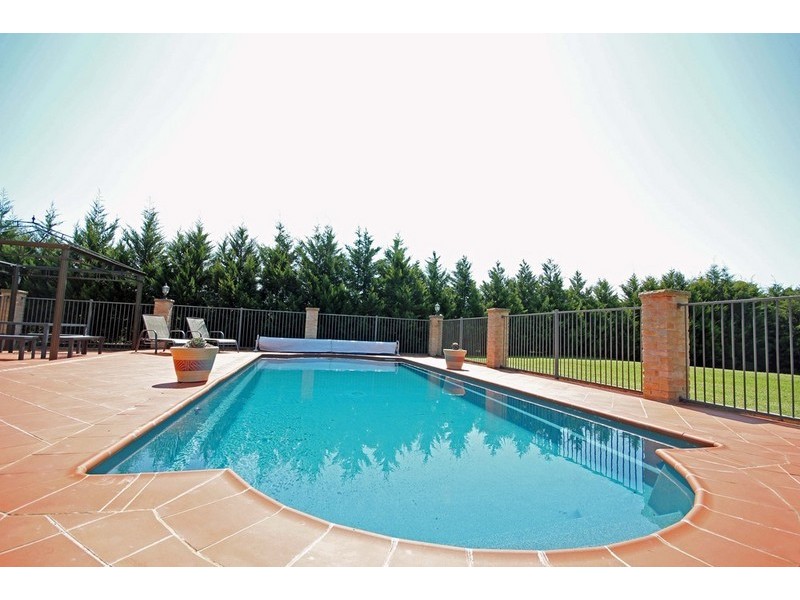 10 Davies Place, Picton NSW 2571