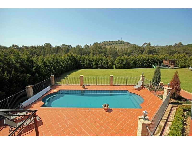 10 Davies Place, Picton NSW 2571