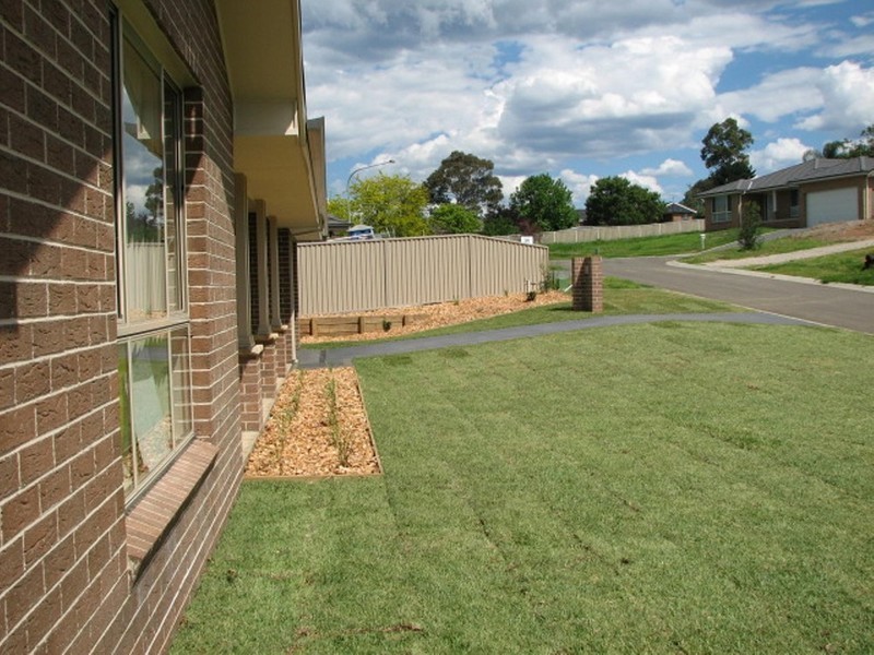 1 Thompson Place, Tahmoor NSW 2573