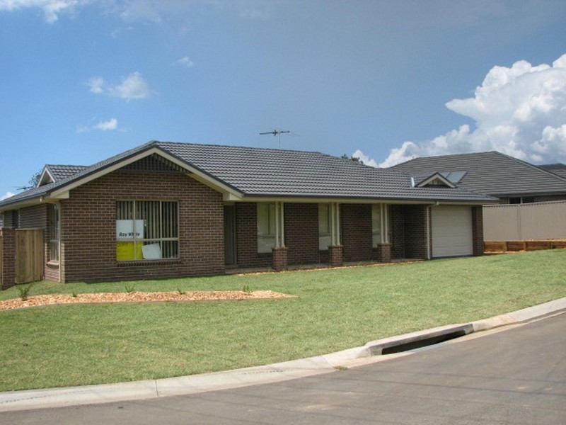 1 Thompson Place, Tahmoor NSW 2573