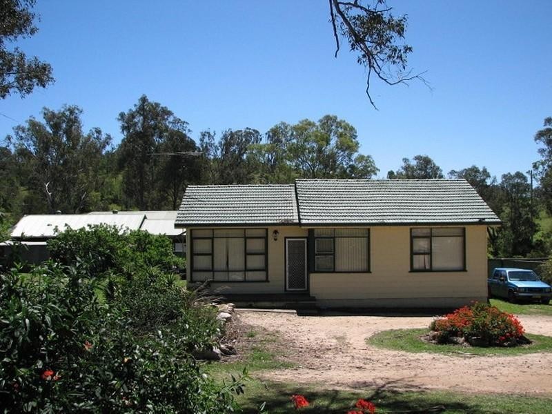 9 Remembrance Drive, Tahmoor NSW 2573