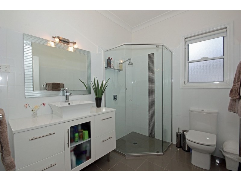 1A Campbell Street, Picton NSW 2571