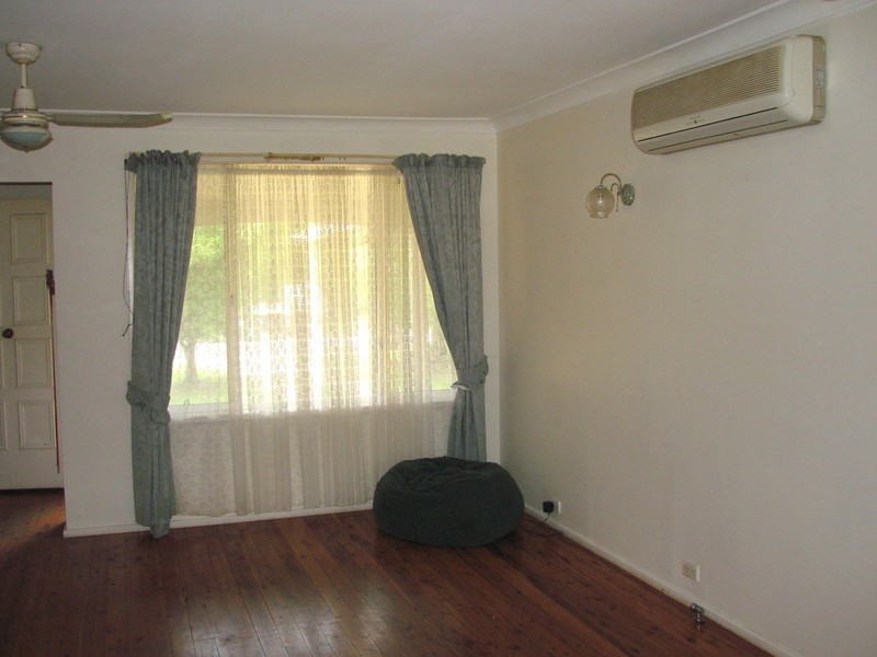 271 Thirlmere Way, Thirlmere NSW 2572