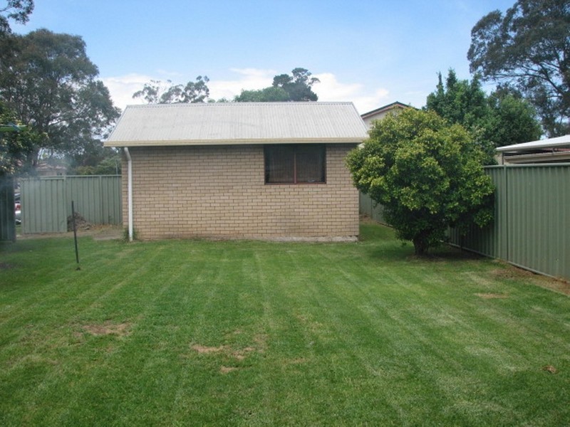 271 Thirlmere Way, Thirlmere NSW 2572