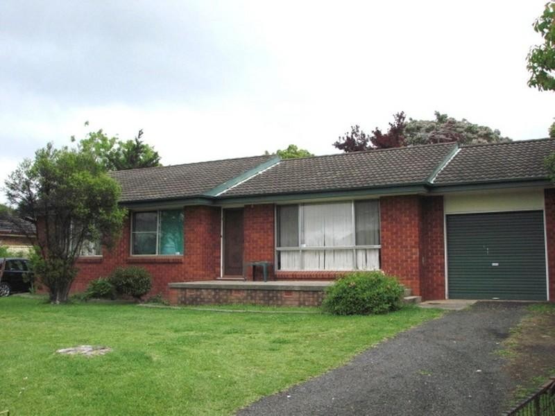 25 Castlereagh Street, Tahmoor NSW 2573