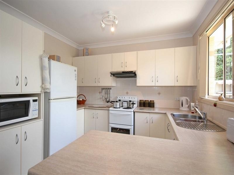 4/9 Colden Street, Picton NSW 2571