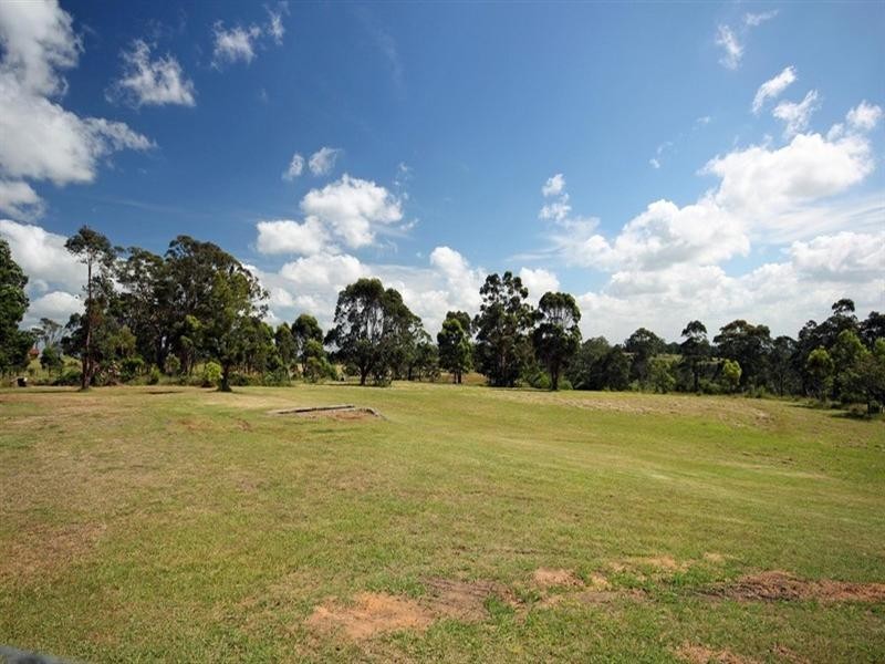 15 Plateau Drive, Razorback NSW 2571