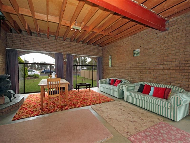 4 Mason Street, Thirlmere NSW 2572