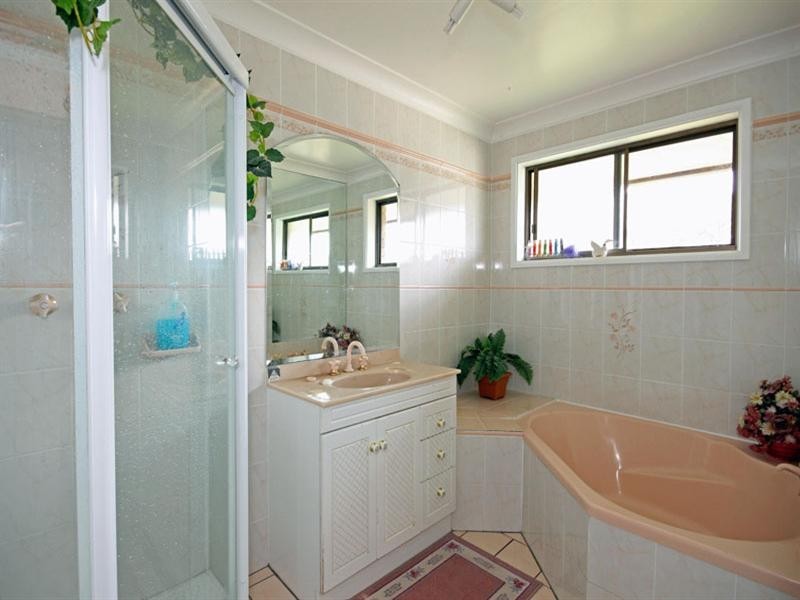 4 Mason Street, Thirlmere NSW 2572