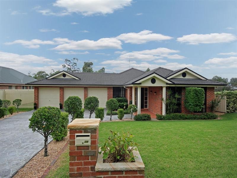 339 Thirlmere Way, Thirlmere NSW 2572