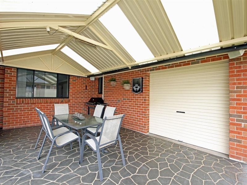 339 Thirlmere Way, Thirlmere NSW 2572