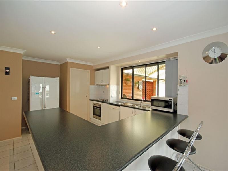 339 Thirlmere Way, Thirlmere NSW 2572