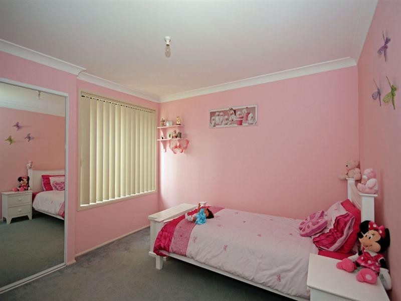 339 Thirlmere Way, Thirlmere NSW 2572