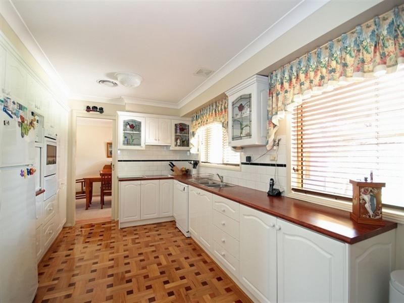 9 Durham Street, Douglas Park NSW 2569