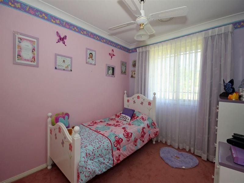 9 Durham Street, Douglas Park NSW 2569