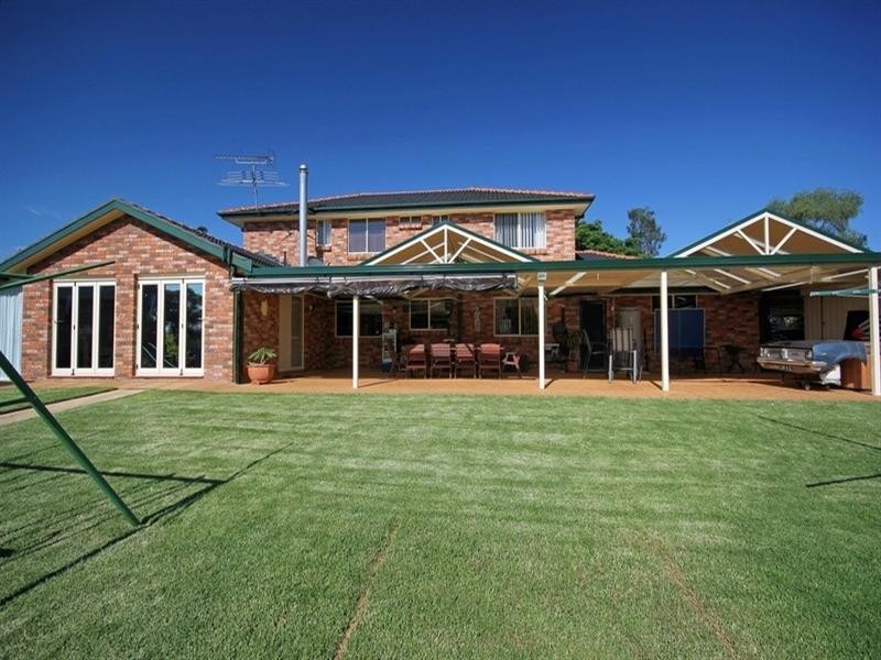 9 Durham Street, Douglas Park NSW 2569