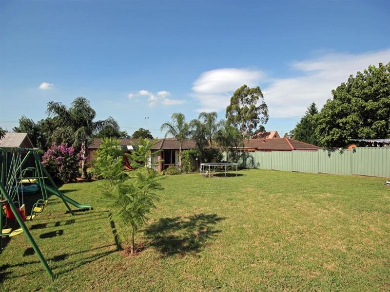 26 Mason Street, Thirlmere NSW 2572