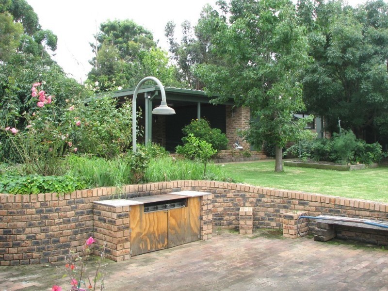 2 Orange Road, Buxton NSW 2571