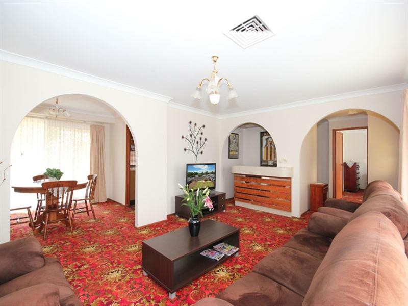 50 Westbourne Avenue, Thirlmere NSW 2572