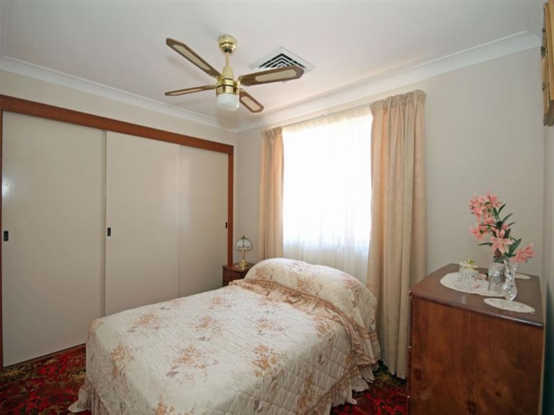 50 Westbourne Avenue, Thirlmere NSW 2572