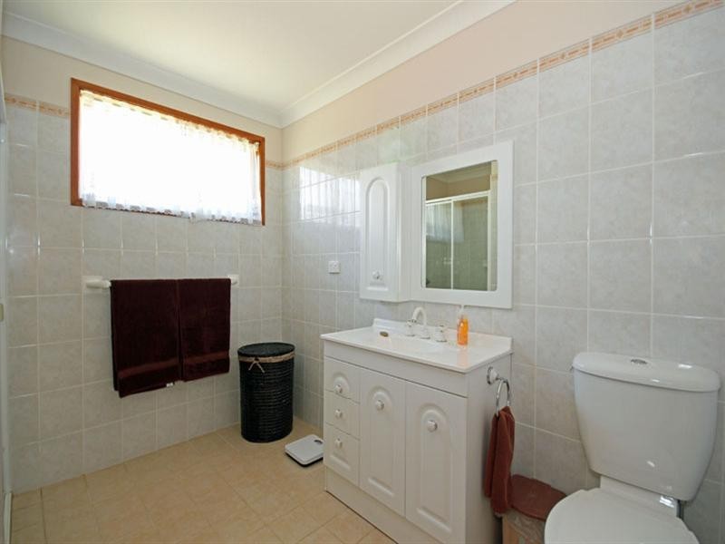 50 Westbourne Avenue, Thirlmere NSW 2572