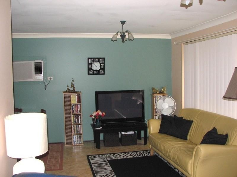 10 Mason Street, Thirlmere NSW 2572