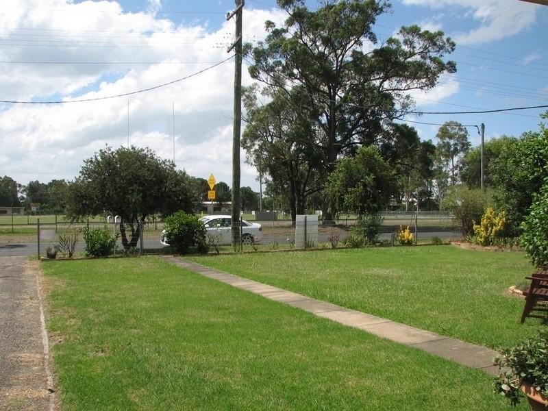 10 Mason Street, Thirlmere NSW 2572