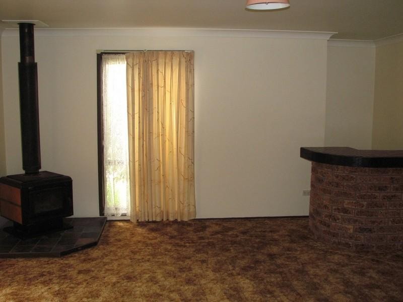 9 Stuart Place, Tahmoor NSW 2573