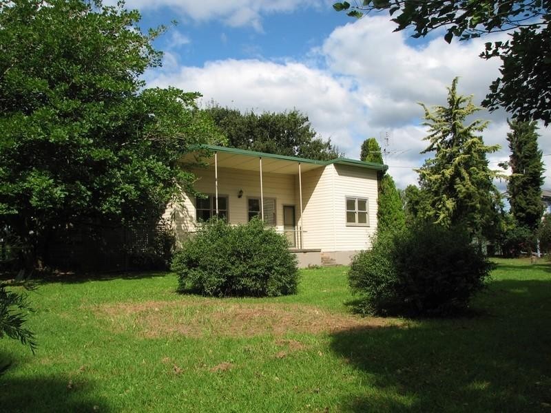 28 Darley Street, Thirlmere NSW 2572