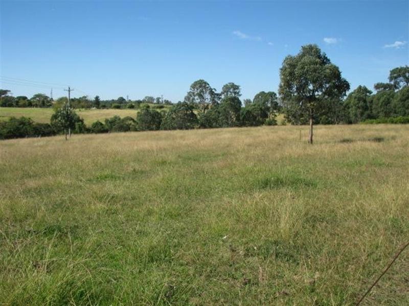 370 Mt Hercules Road, Razorback NSW 2571