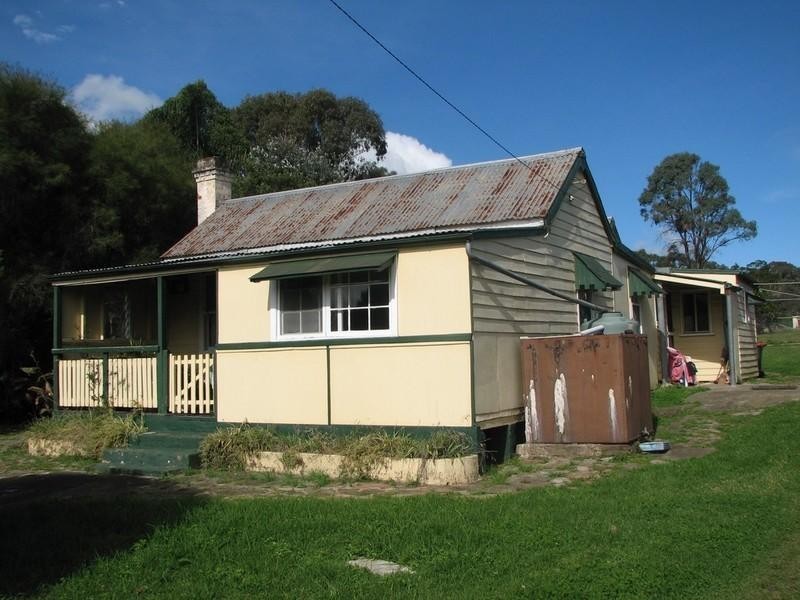 20 Richardson Street, Thirlmere NSW 2572