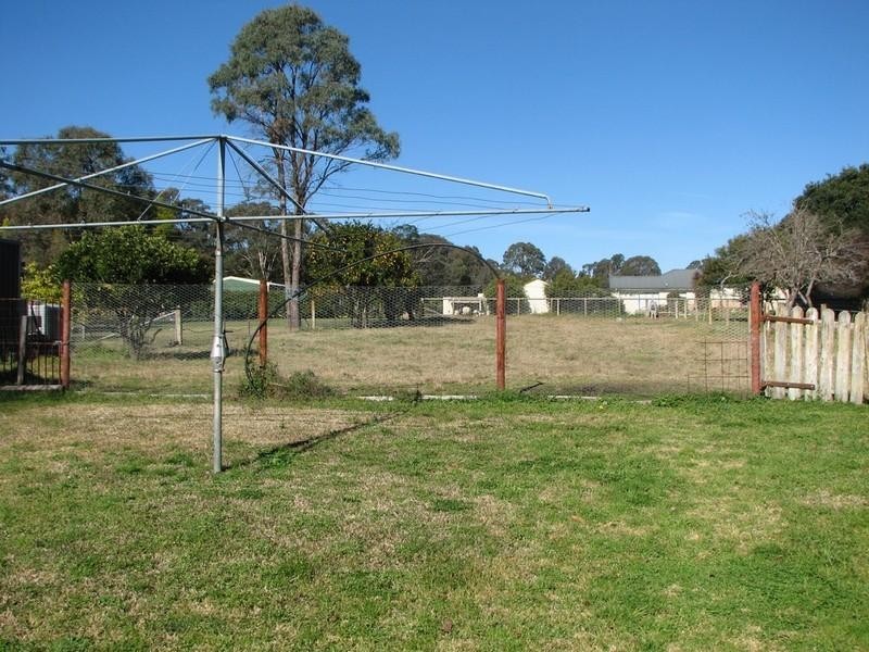 20 Richardson Street, Thirlmere NSW 2572